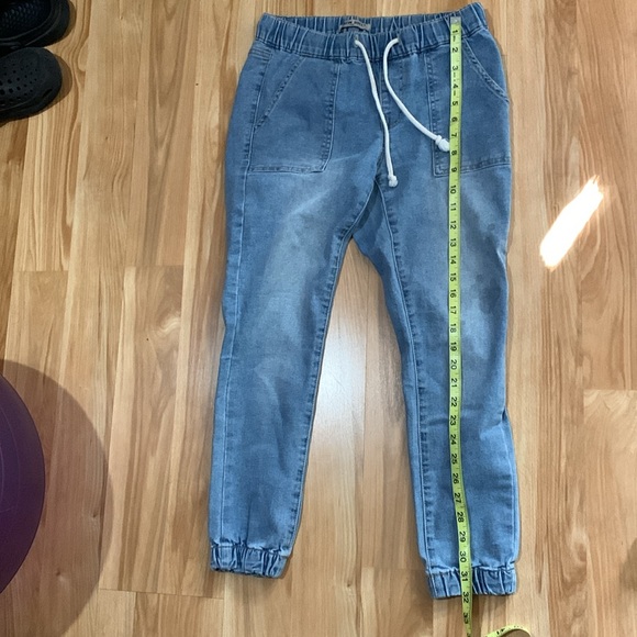 Satin Doll size 2 jeans A25 - Picture 2 of 7